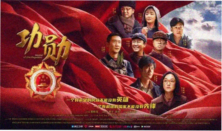 有点不对劲 剧照 尹世罗 站在便利店门口